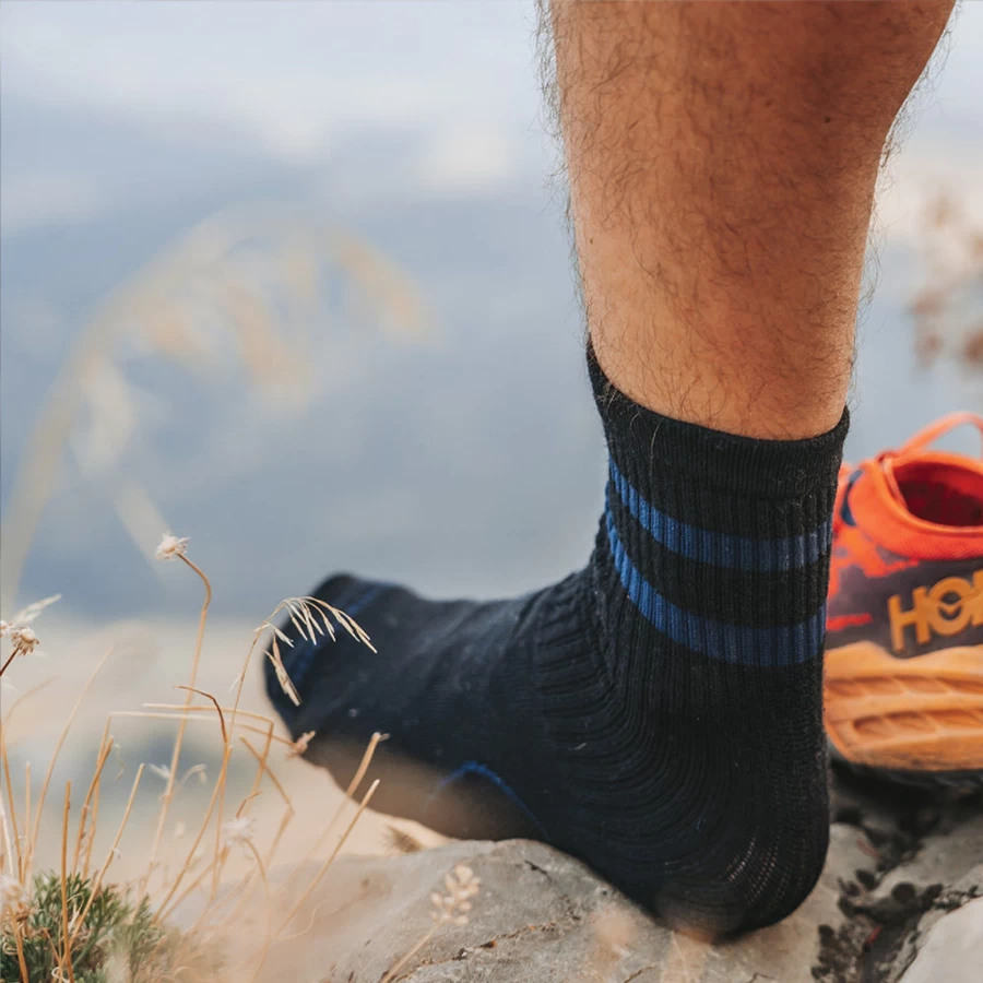 DUCKWORTH Lightweight Mid Crew Socks - Black Comfortable Hiking & Everyday Wear